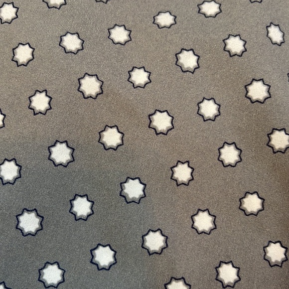 Grey Shell Top - Picture 2 of 5